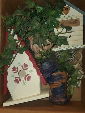 Decorative Folk Birdhouse and Faux Ivy Set - White, Red, Green, Blue